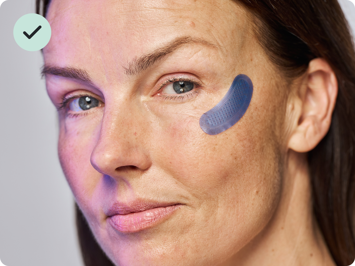 Woman with skincare patch, Frame_1073714807