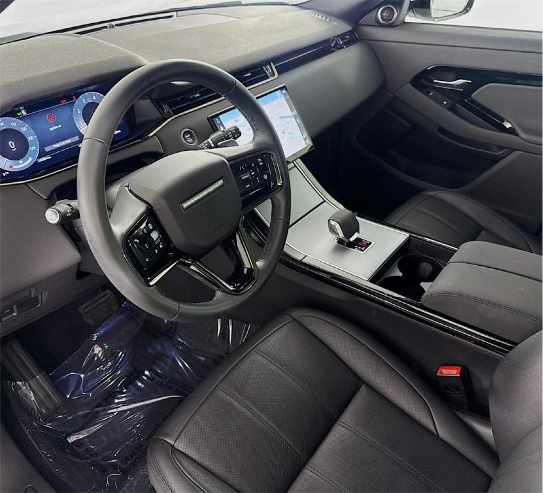 Range Rover interior view - car slide 9